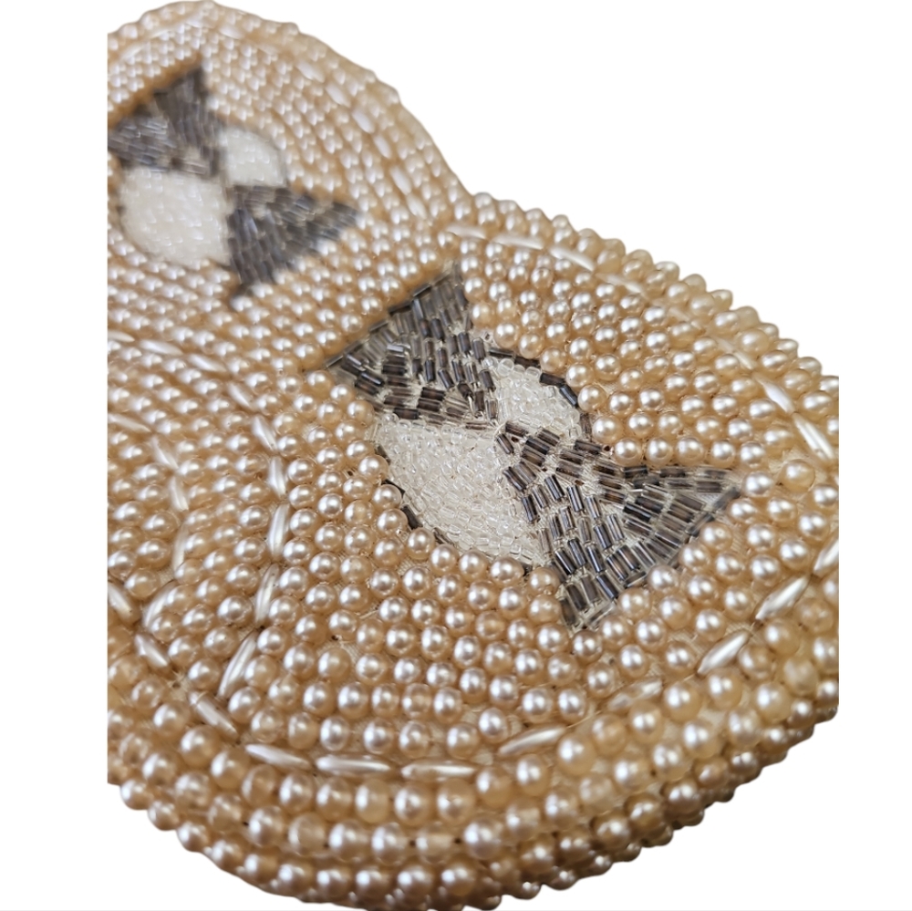 Vintage 1940s Japanese Ivory Pearl Hand Beaded Coin Purse - Picture 4 of 11